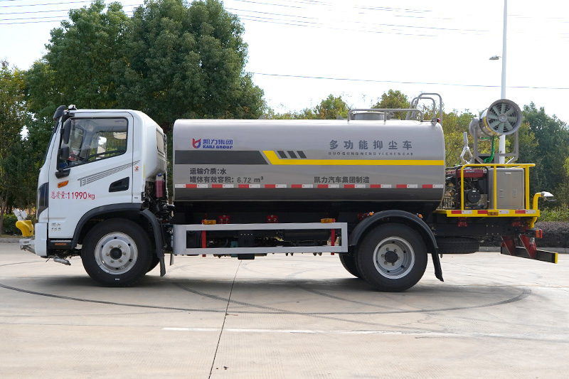 东风华神30米绿化喷洒车（8.3方）（30米雾炮）