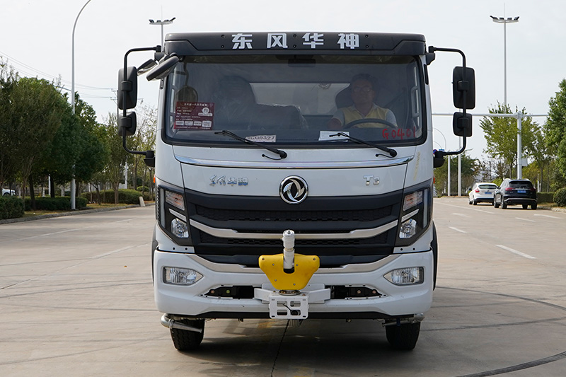 东风华神30米绿化喷洒车（8.3方）（30米雾炮）
