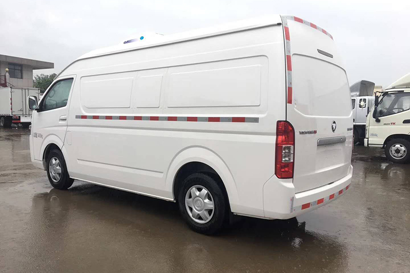 福田G9面包冷藏车
