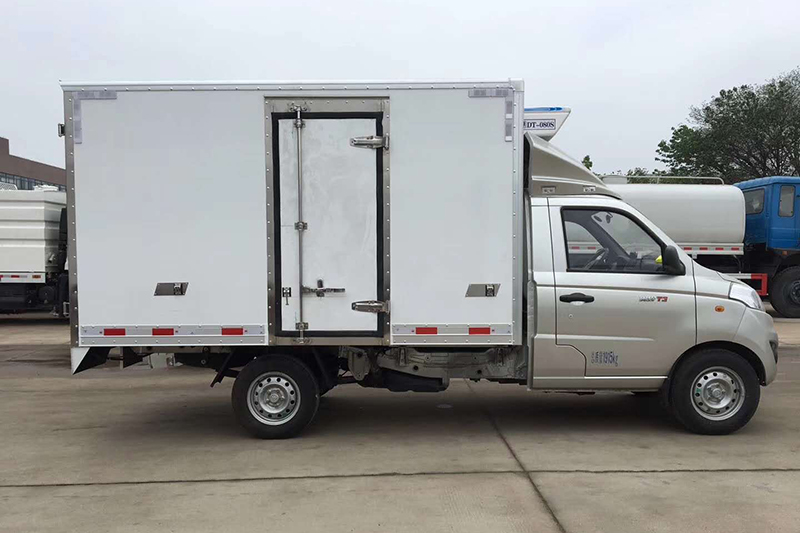 福田祥菱V1冷藏车