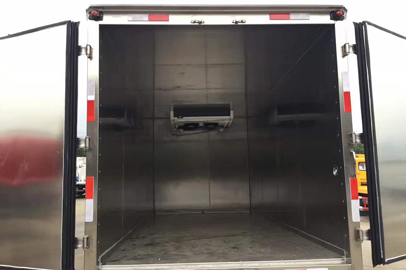 五十铃100P冷藏车
