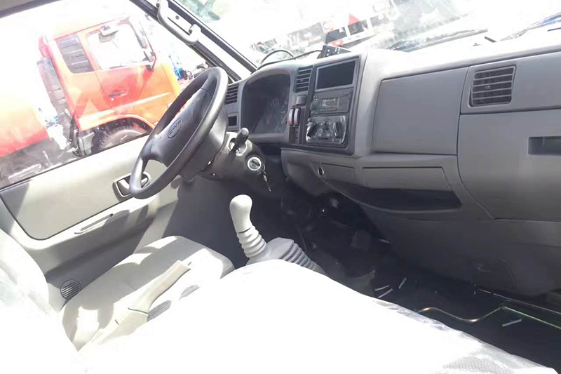 江铃顺达4.2米冷藏车