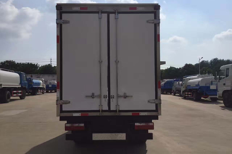 江淮帅铃窄体K336冷藏车