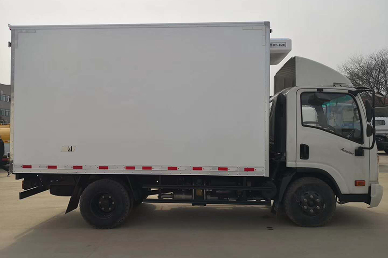 大运单排冷藏车