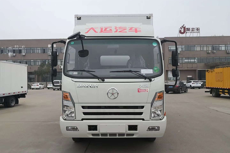 大运排半冷藏车