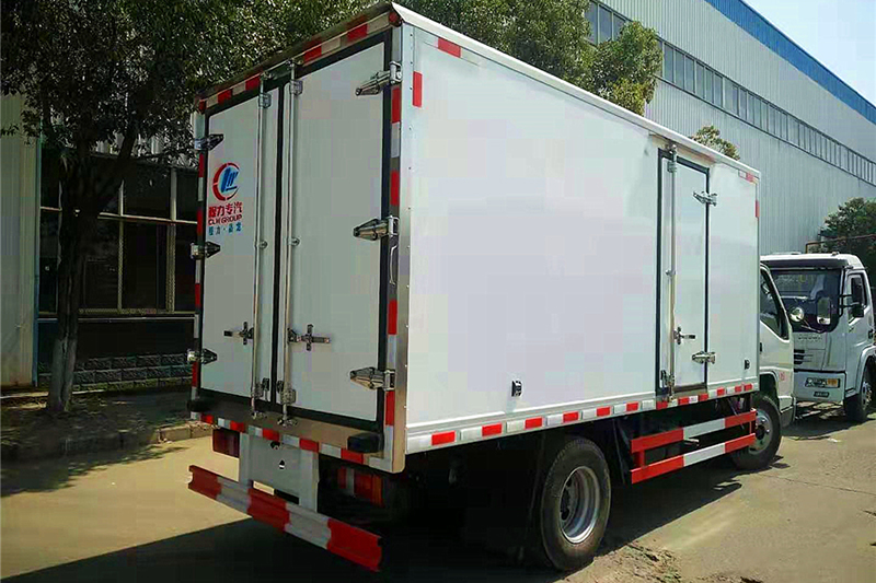 江铃4.2米冷藏车