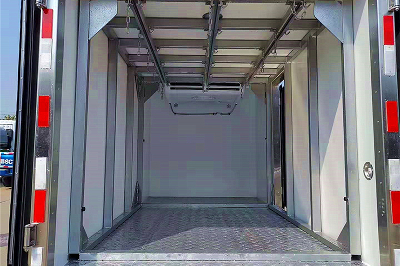 福田祥菱3米2后双轮冷藏车