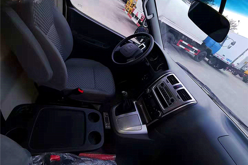 国六金杯快运冷藏车