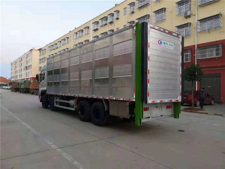 天龙9.6米拉猪车