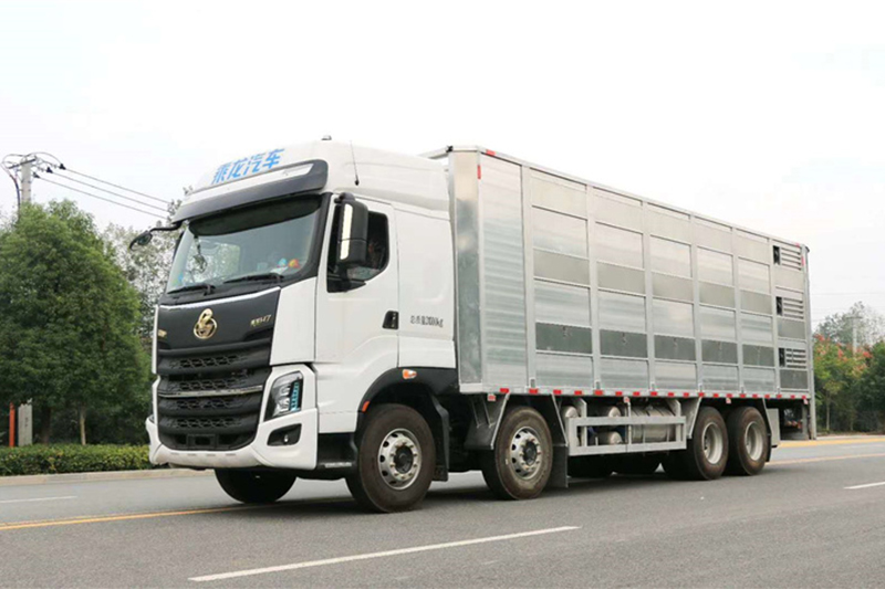 国六柳汽9.6米拉猪车