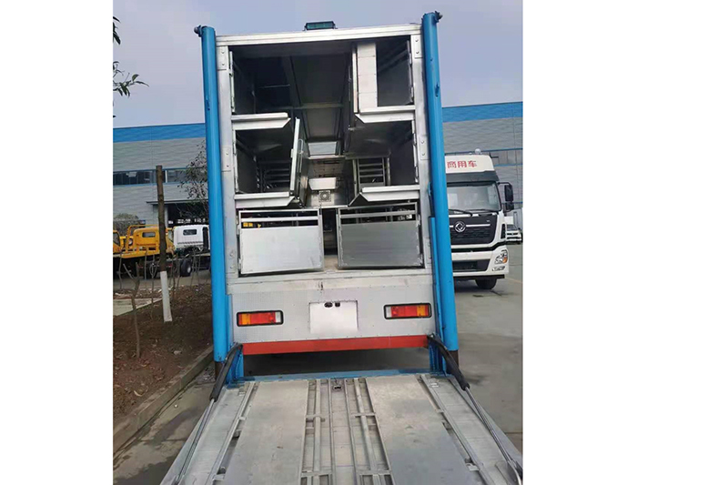 解放9.6米拉猪车
