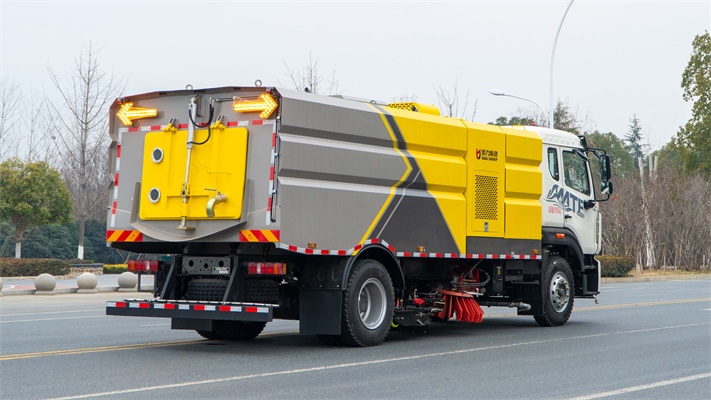 重汽豪沃洗扫车