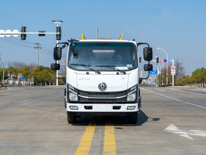 东风华神蓝牌7方洒水车